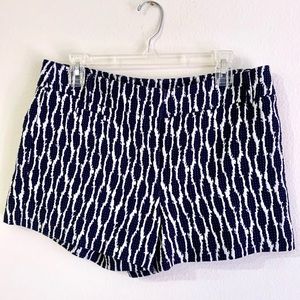 💕Loft Patterned Navy Shorts